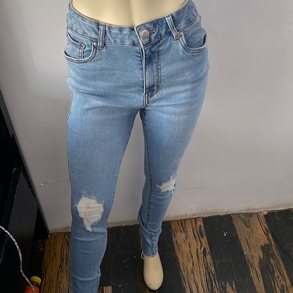 High waisted jeans